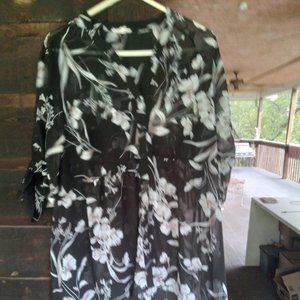 Maurice short front long back blouse floral size 0
